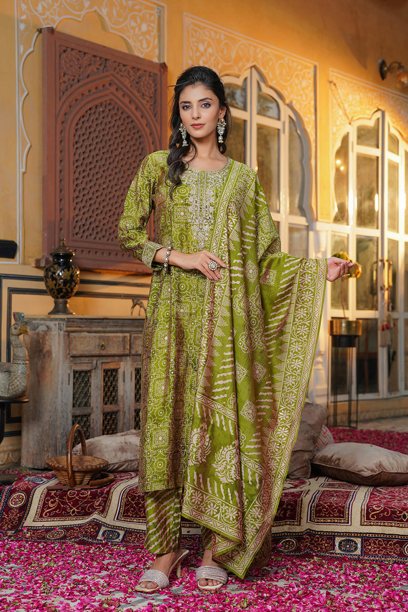 Green Silk Blend Floral Embroidered Straight Kurta Trousers With Dupatta SKSKD3120