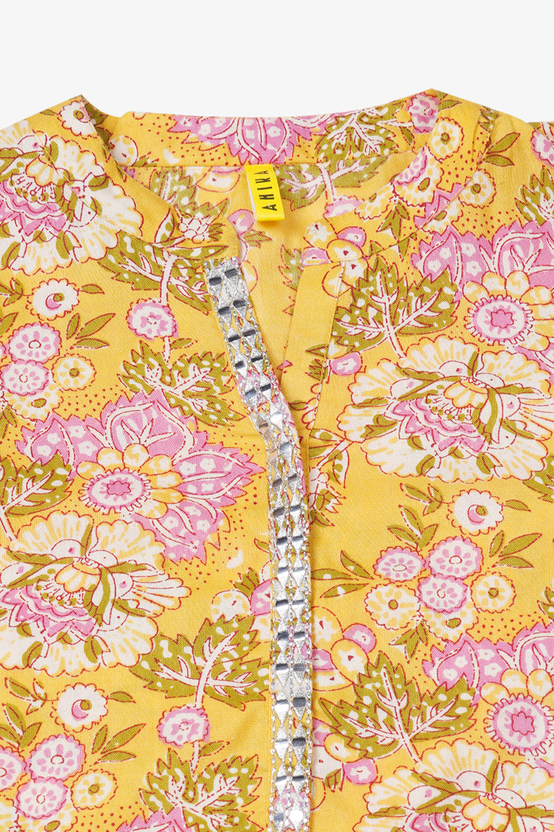 Yellow Cotton Blend Floral Straight Kurta VCK9491