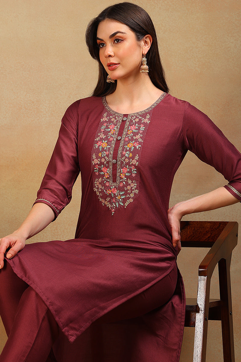 Maroon Silk Blend Solid Embroidered Straight Kurta VCK9580