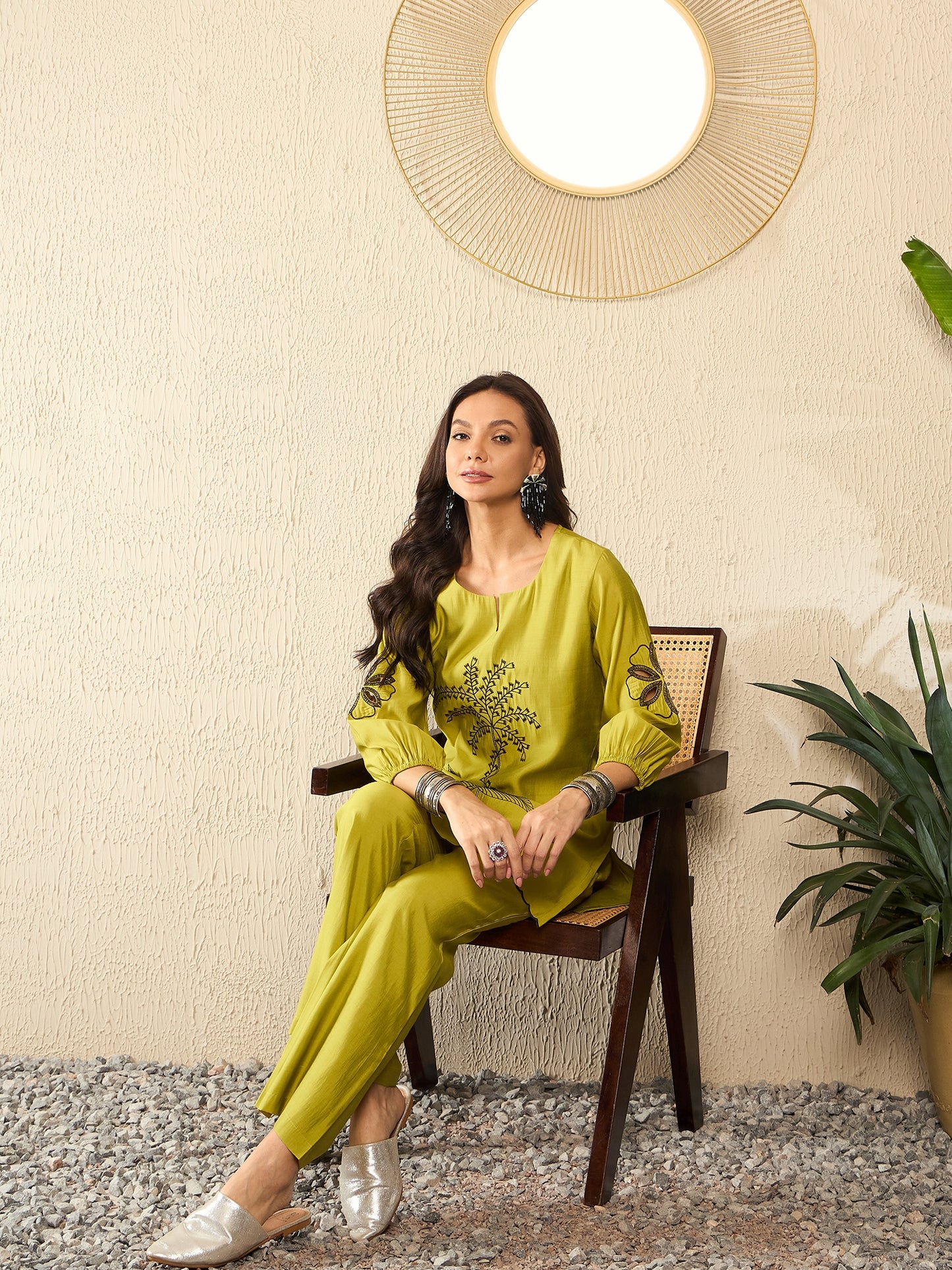 Green Silk Blend Embroidered Solid Coord Sets VCORD1102