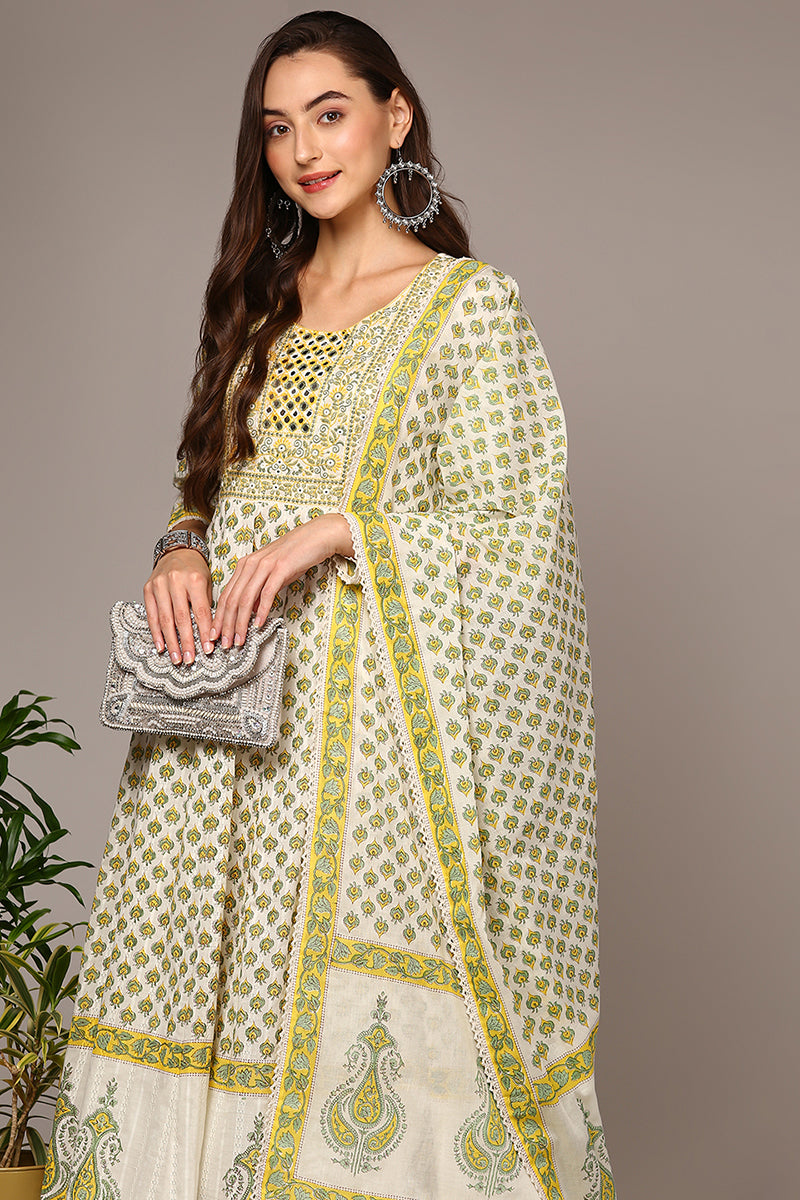 Off White Pure Cotton Ethnic Motif Printed Flared Suit Set VKSKD1957
