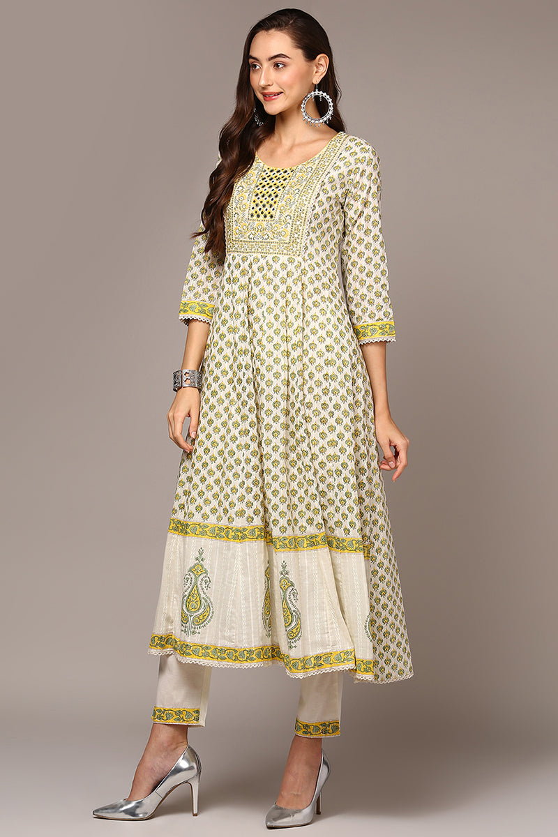 Off White Pure Cotton Ethnic Motif Printed Flared Suit Set VKSKD1957