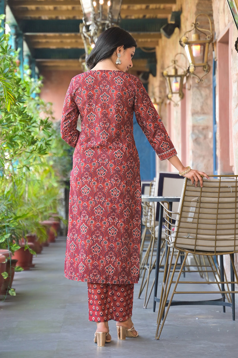 Red Cotton Blend Floral Printed Straight Suit Set With Trouser Style Bottom VKSKD2270