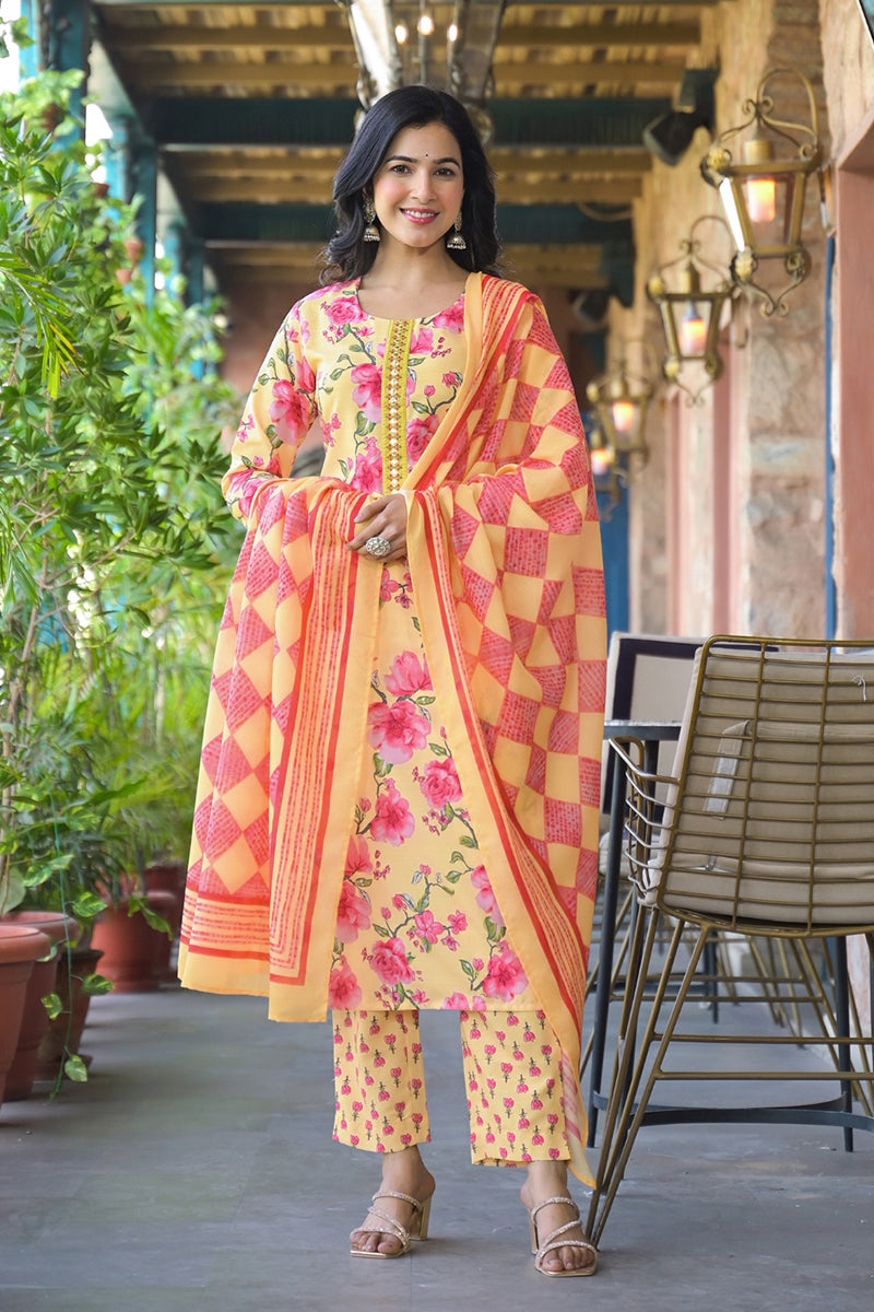 Yellow Rayon Blend Floral Printed Straight Kurta Trousers With Dupatta VKSKD2324