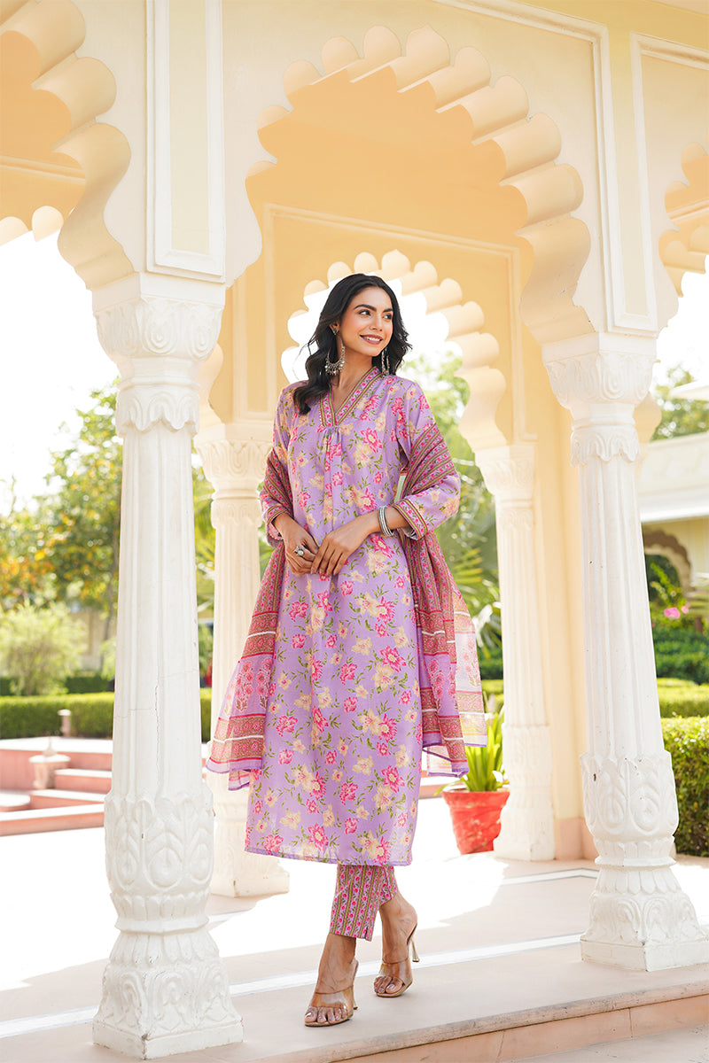 Purple Rayon Blend Floral Printed Straight Kurta Trousers With Dupatta VKSKD2337