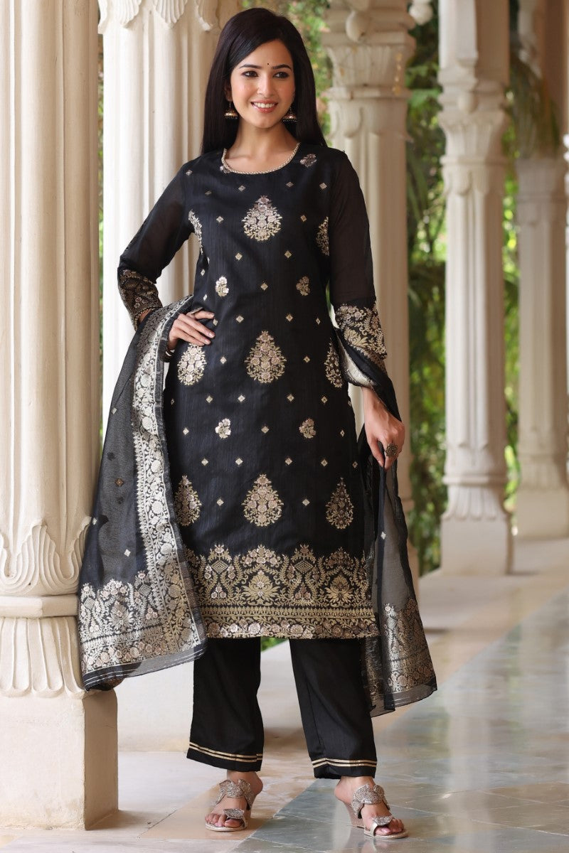 AHIKA Women Black Solid Woven Design Kurta Trousers With Dupatta
