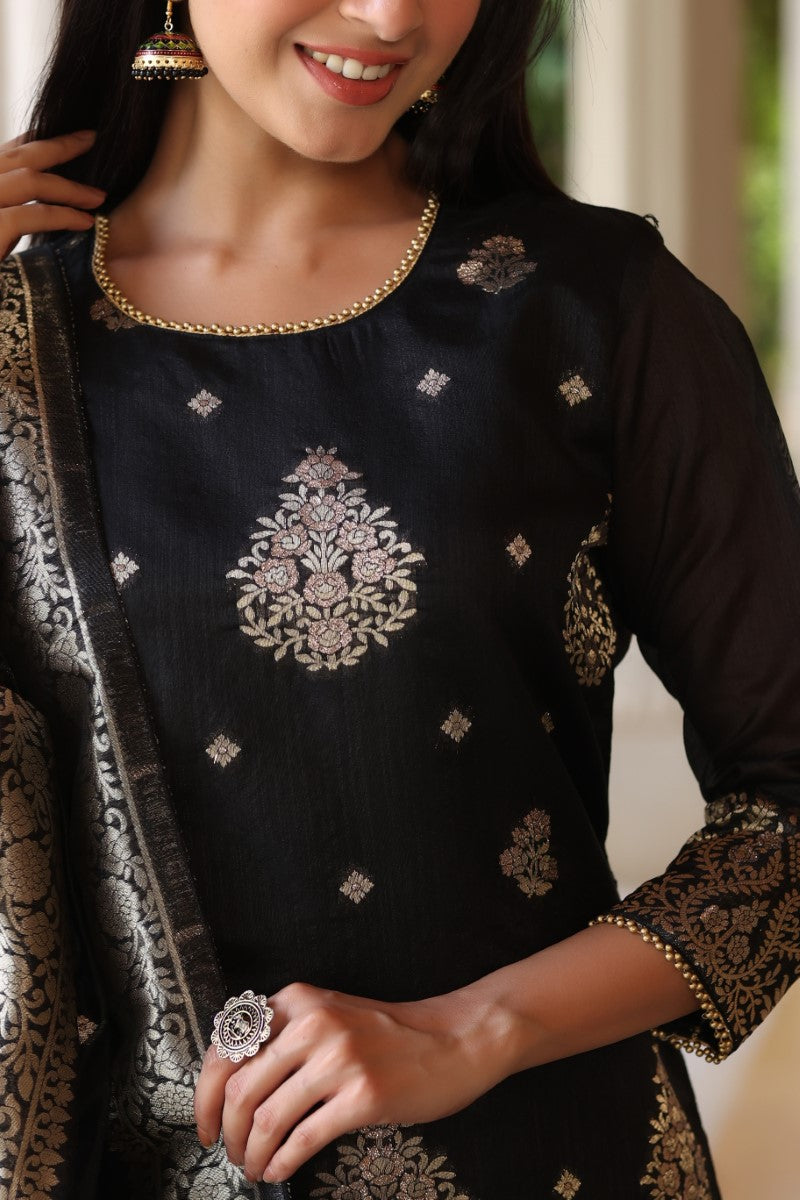 AHIKA Women Black Solid Woven Design Kurta Trousers With Dupatta