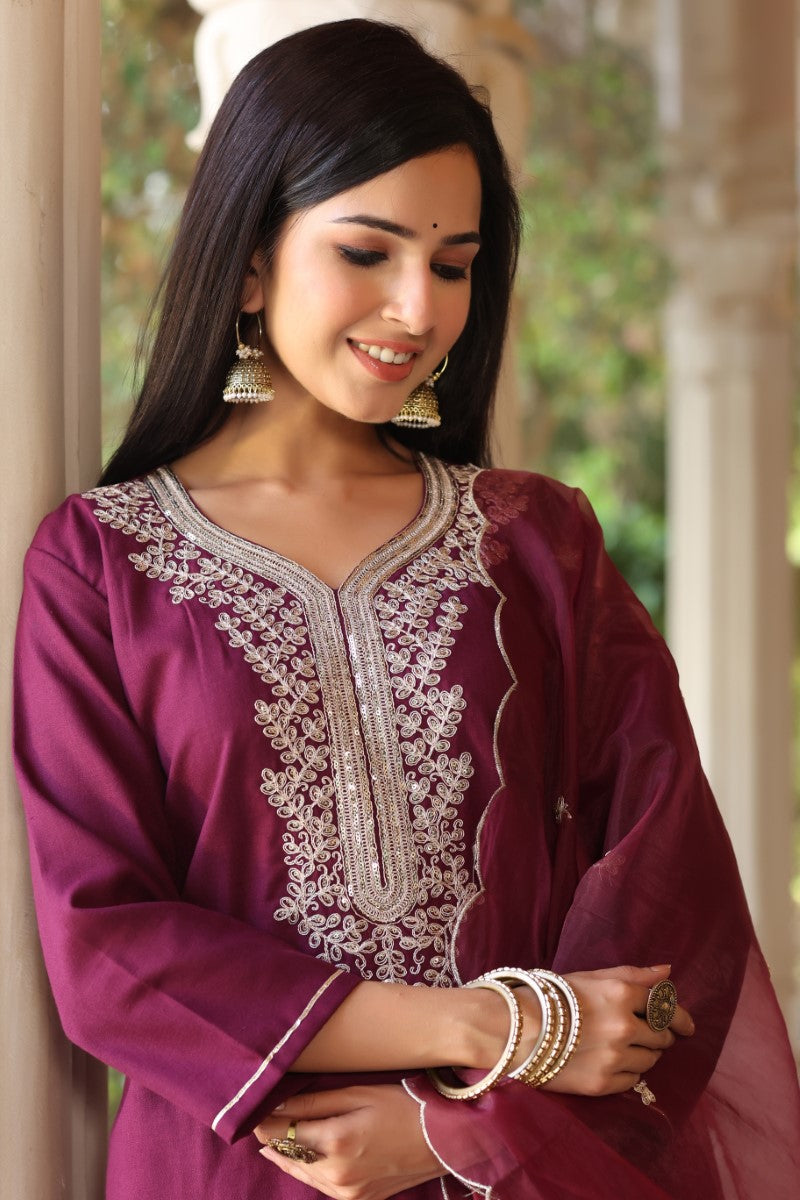 AHIKA Women Purple Embroidered Kurta with Trousers & With Dupatta