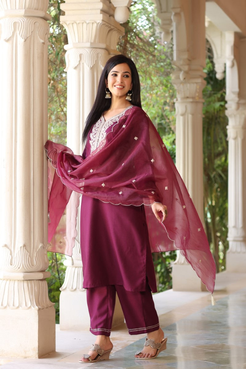 AHIKA Women Purple Embroidered Kurta with Trousers & With Dupatta