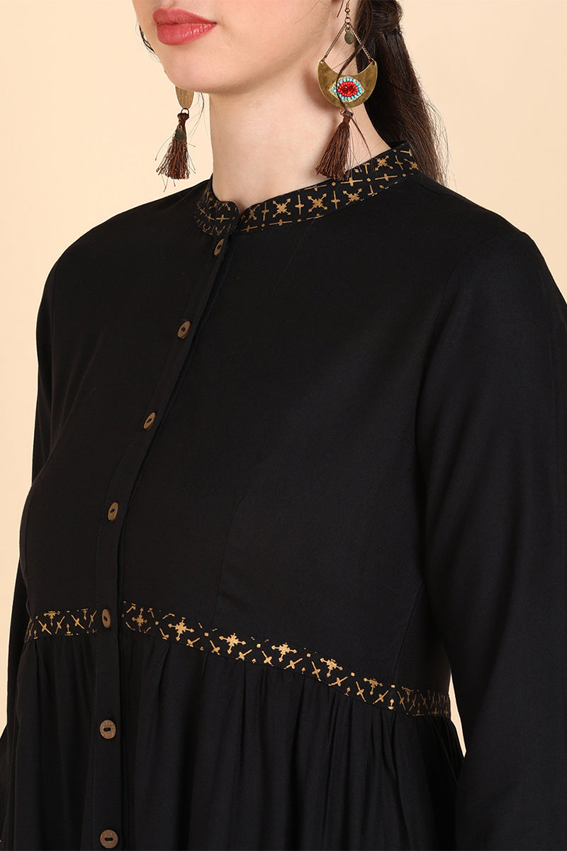 Black Cold-Shoulder Sleeves Anarkali Kurta VCK8555