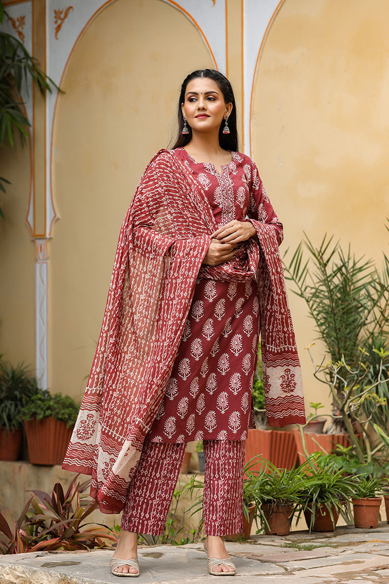 Ahika Women Maroon White Cotton Fabric Printed Fancy Kurta And Palazzo