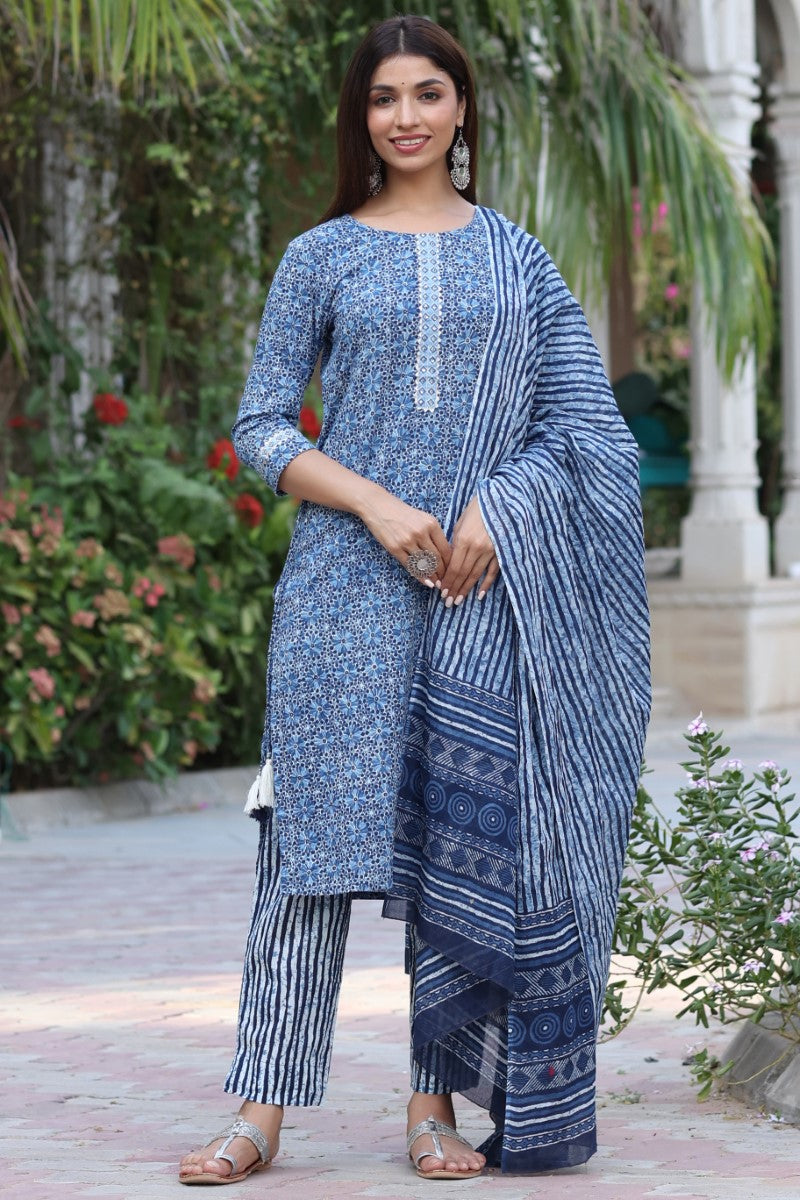 Women Blue & White Cotton Fabric Printed Fancy Kurta And Palazzo VKSKD1036