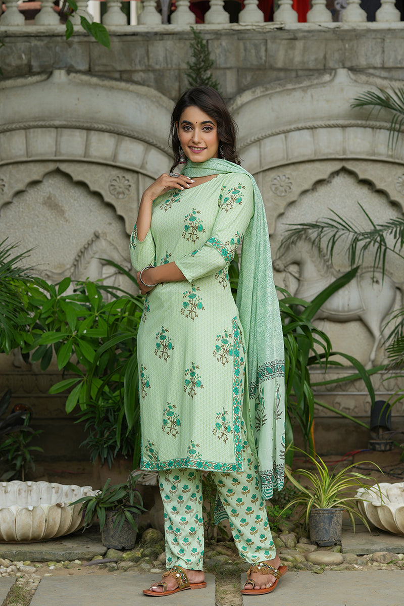 Green Pure Cotton Straight Suit Set VKSKD1263