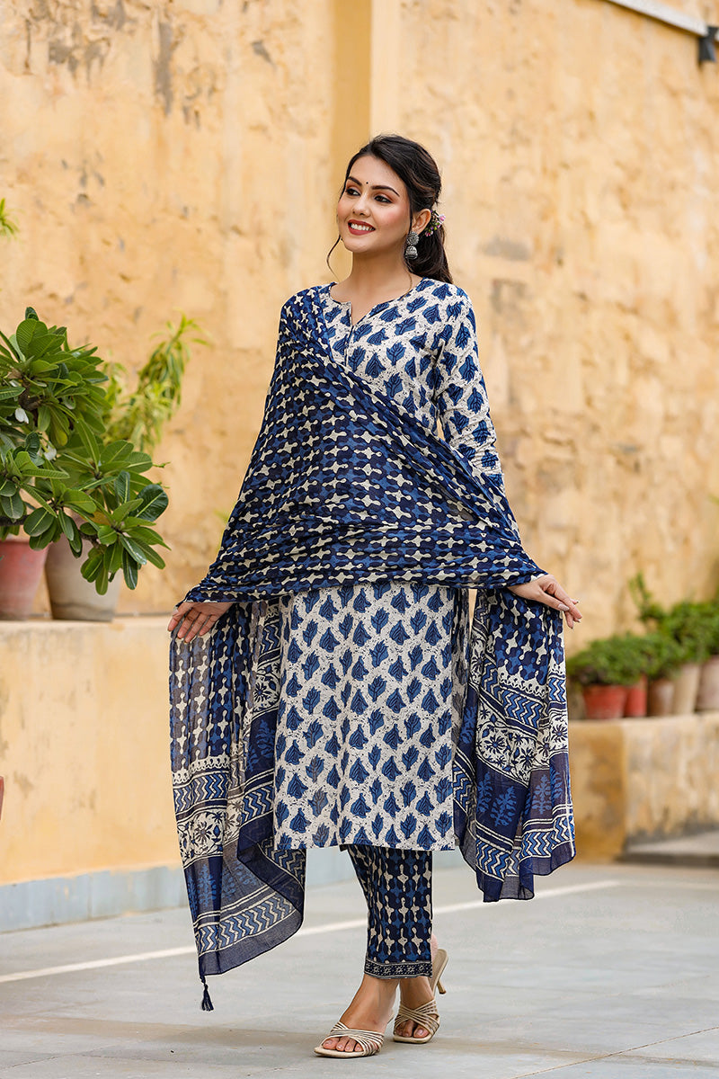 Off White Ethnic Motifs Printed Suit Set VKSKD1099