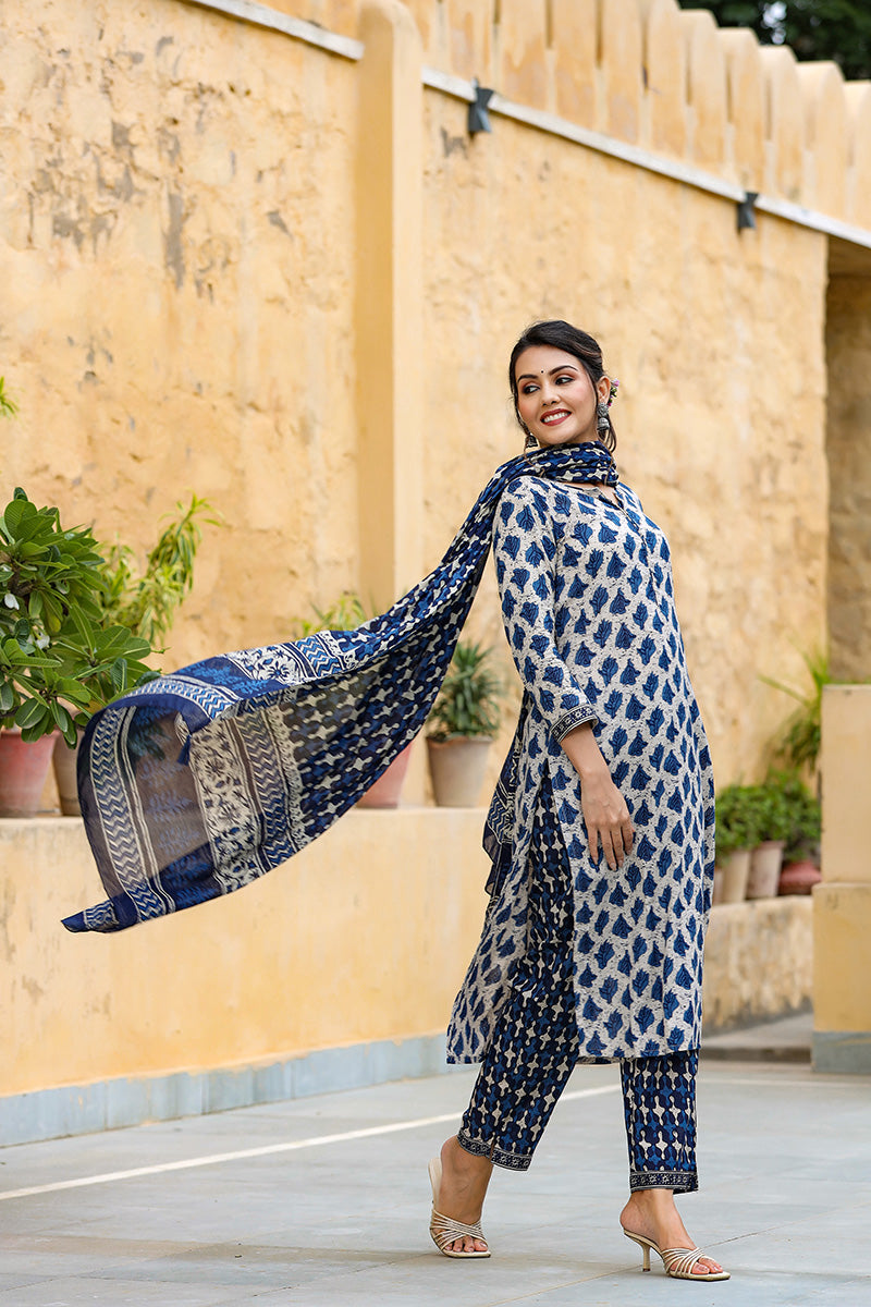 Off White Ethnic Motifs Printed Suit Set VKSKD1099