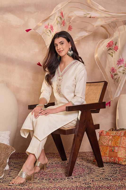 Off White Silk Blend Solid Embroidered Straight Kurta Trouser With Dupatta PKSKD3103