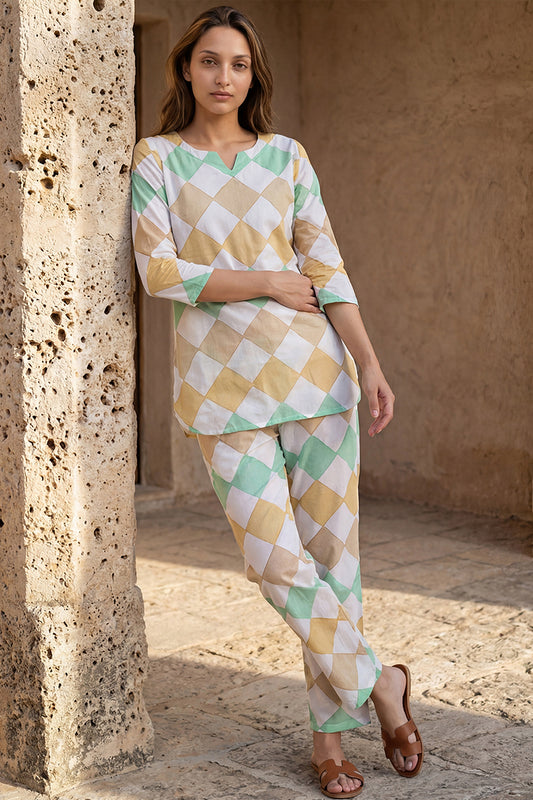Multi Colour Pure Cotton Geometric Print Night Suit VNWK1026