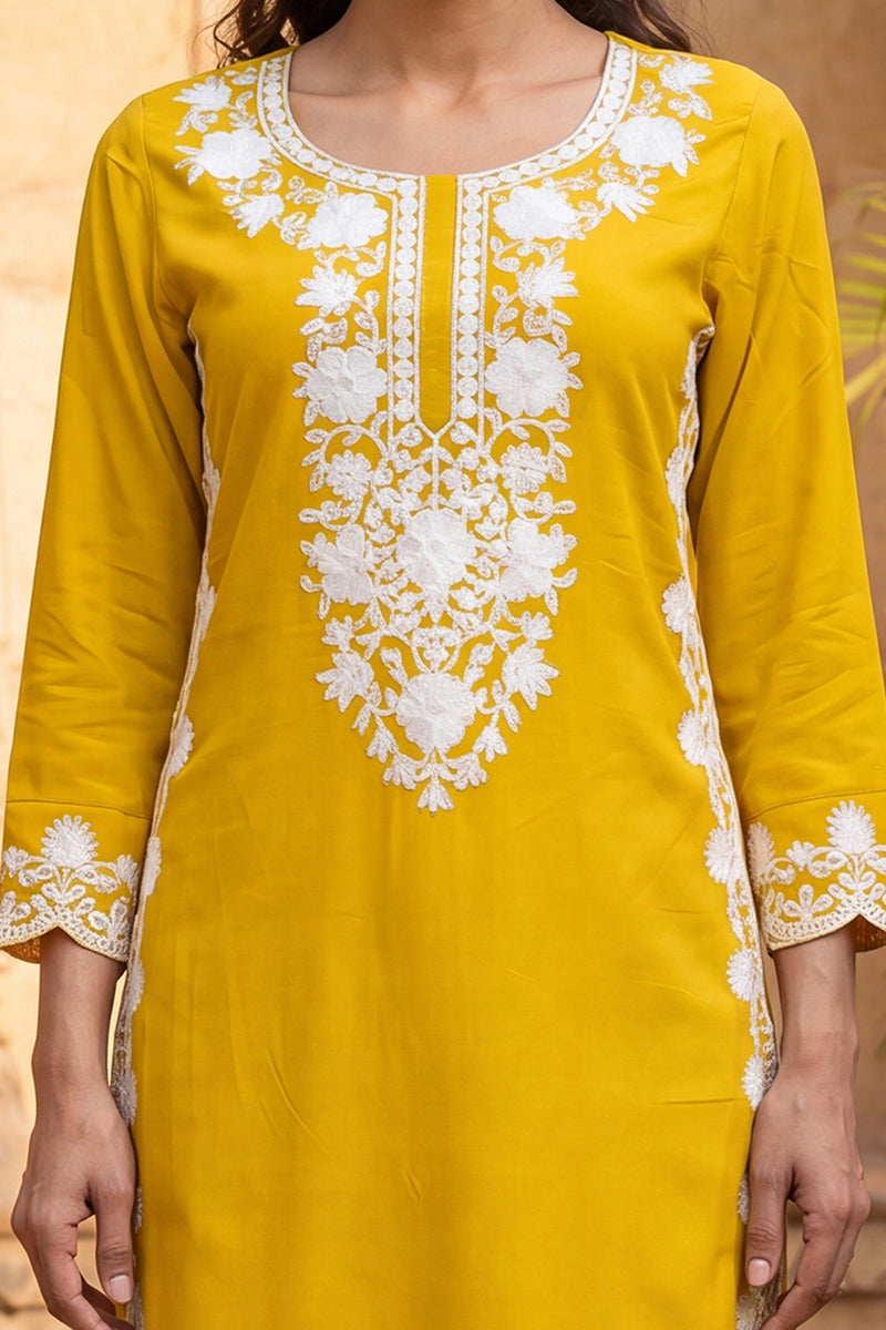 Ahika Womens Yellow Viscose Rayon Solid Embroidered Regular Kurta VCK9816