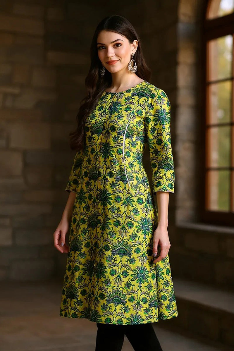 Women Cotton Printed Simple Function Wear Green Kurti VCK1528