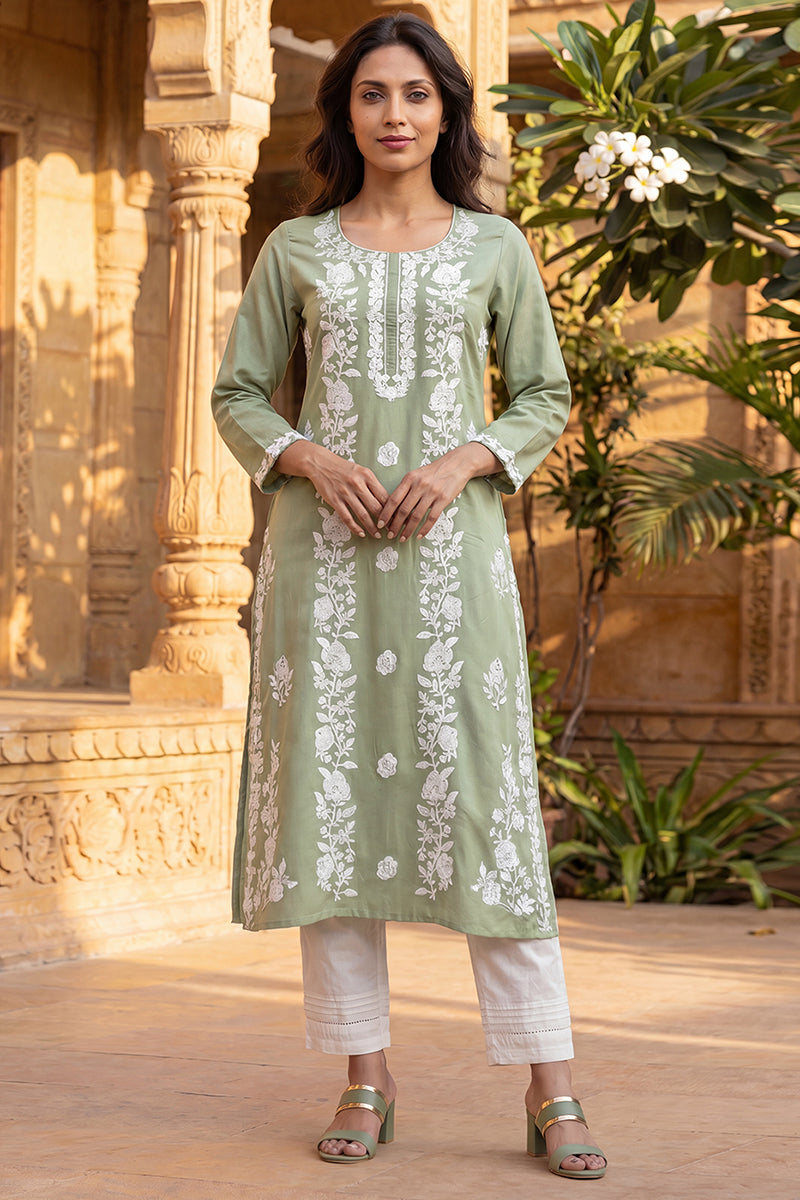 Ahika Womens Green Viscose Rayon Solid Embroidered Regular Kurta VCK9813