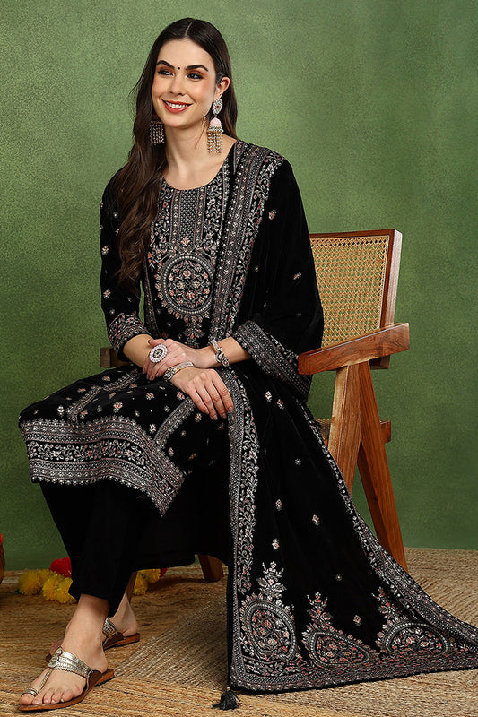 Black Velvet Ethnic Motifs Printed Straight Suit Set PKSKD2768