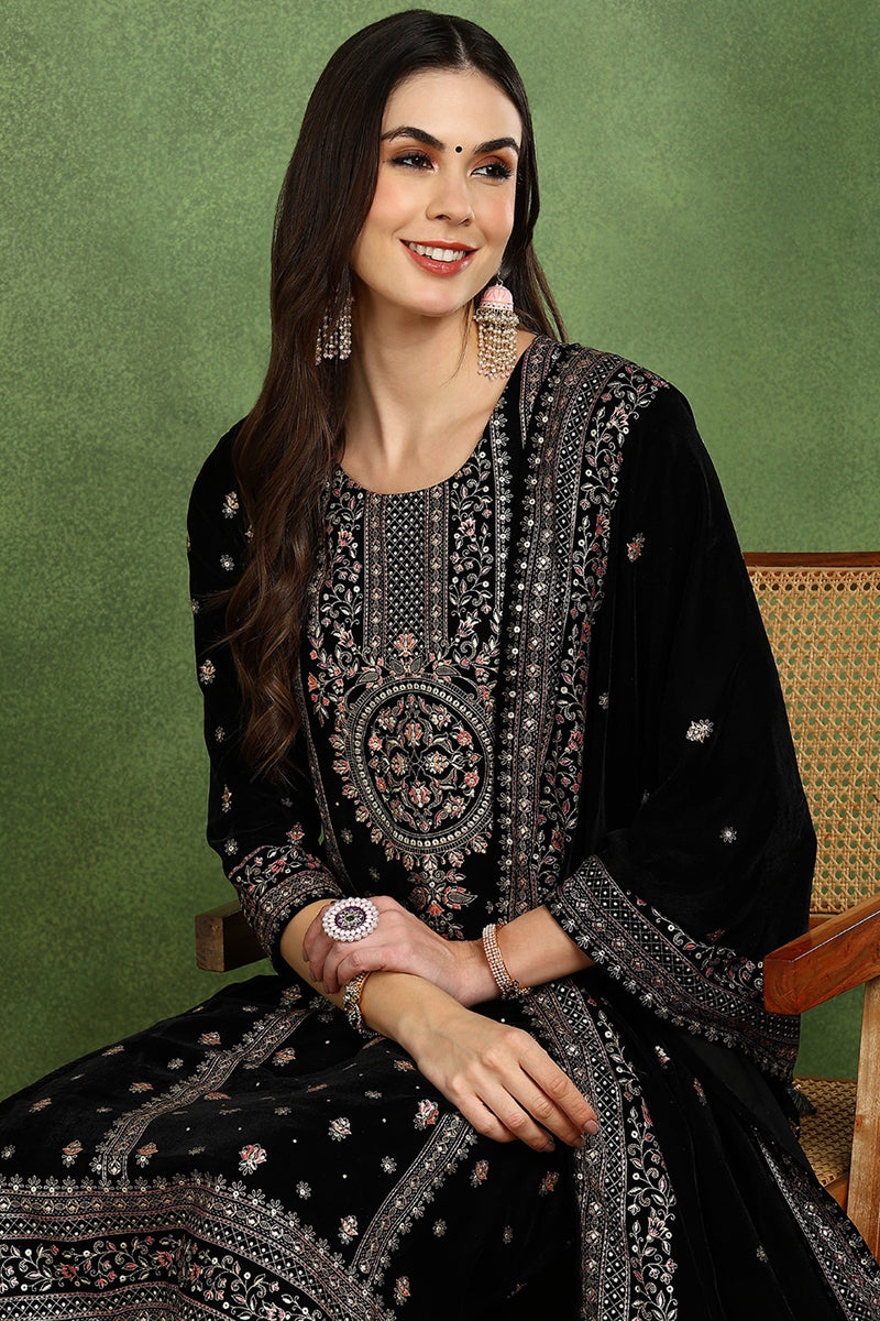 Black Velvet Ethnic Motifs Printed Straight Suit Set PKSKD2768