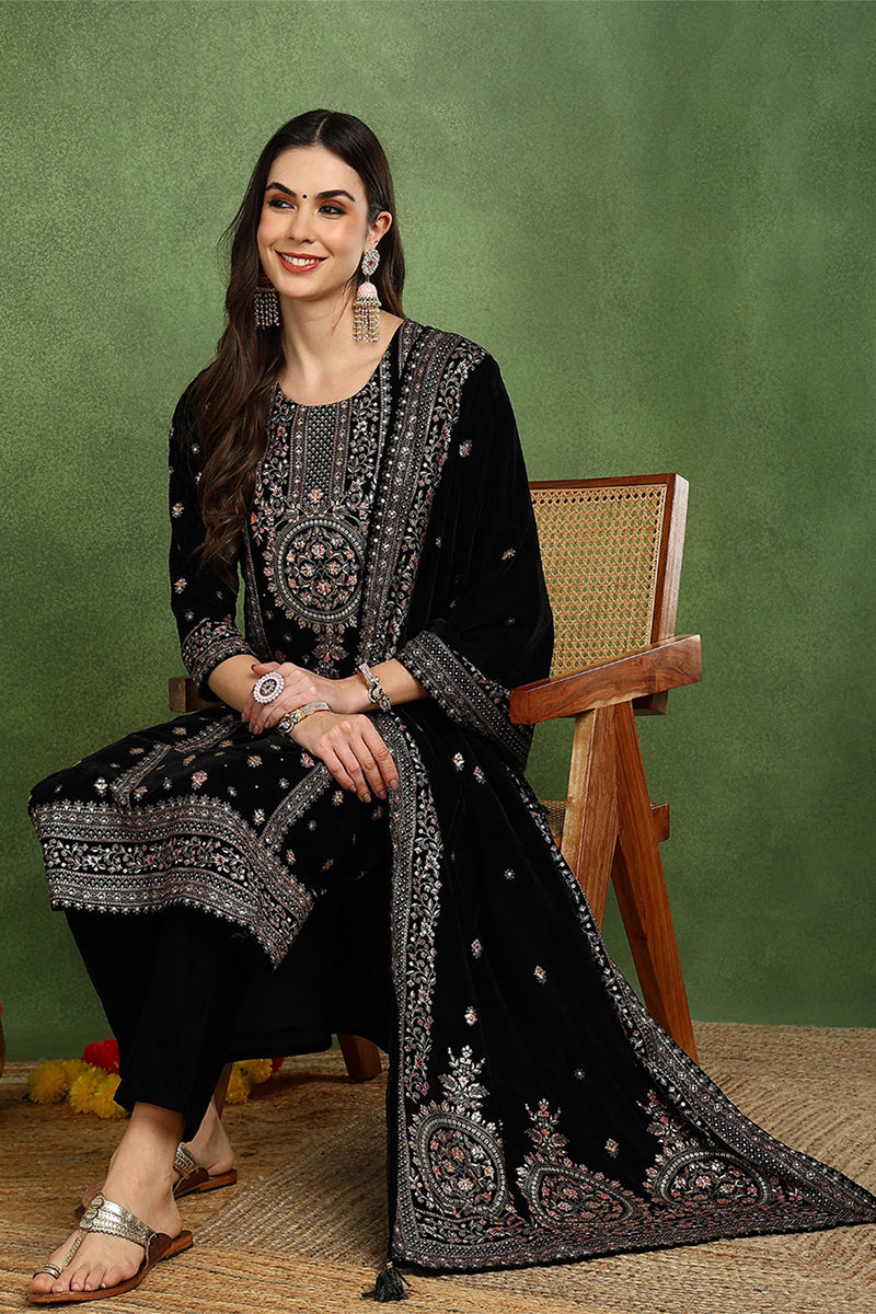 Black Velvet Ethnic Motifs Printed Straight Suit Set PKSKD2768