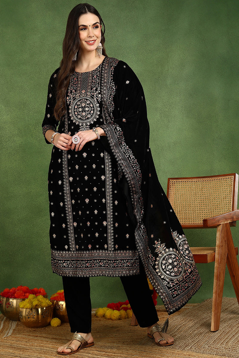 Black Velvet Ethnic Motifs Printed Straight Suit Set PKSKD2768