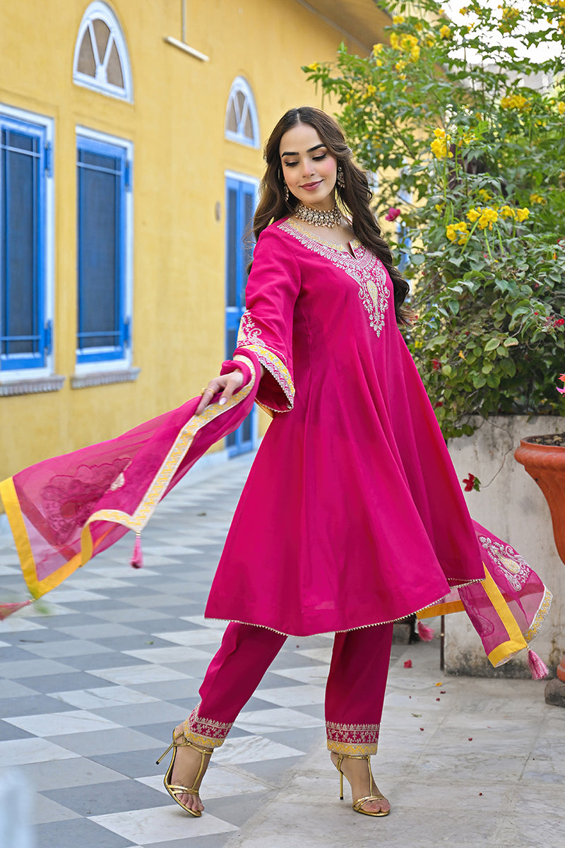 Pink Silk Blend Solid Embroidered Anarkali Kurta Salwar With Dupatta PKSKD2926