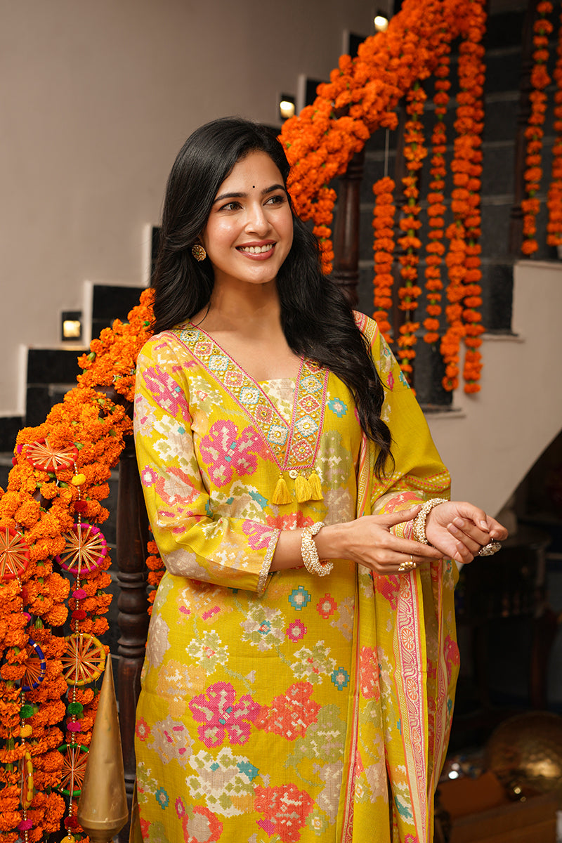 Yellow Viscose Rayon Geometric Embroidered Straight Kurta Trousers With Dupatta PKSKD3080