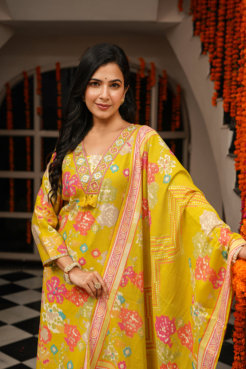 Yellow Viscose Rayon Geometric Embroidered Straight Kurta Trousers With Dupatta PKSKD3080