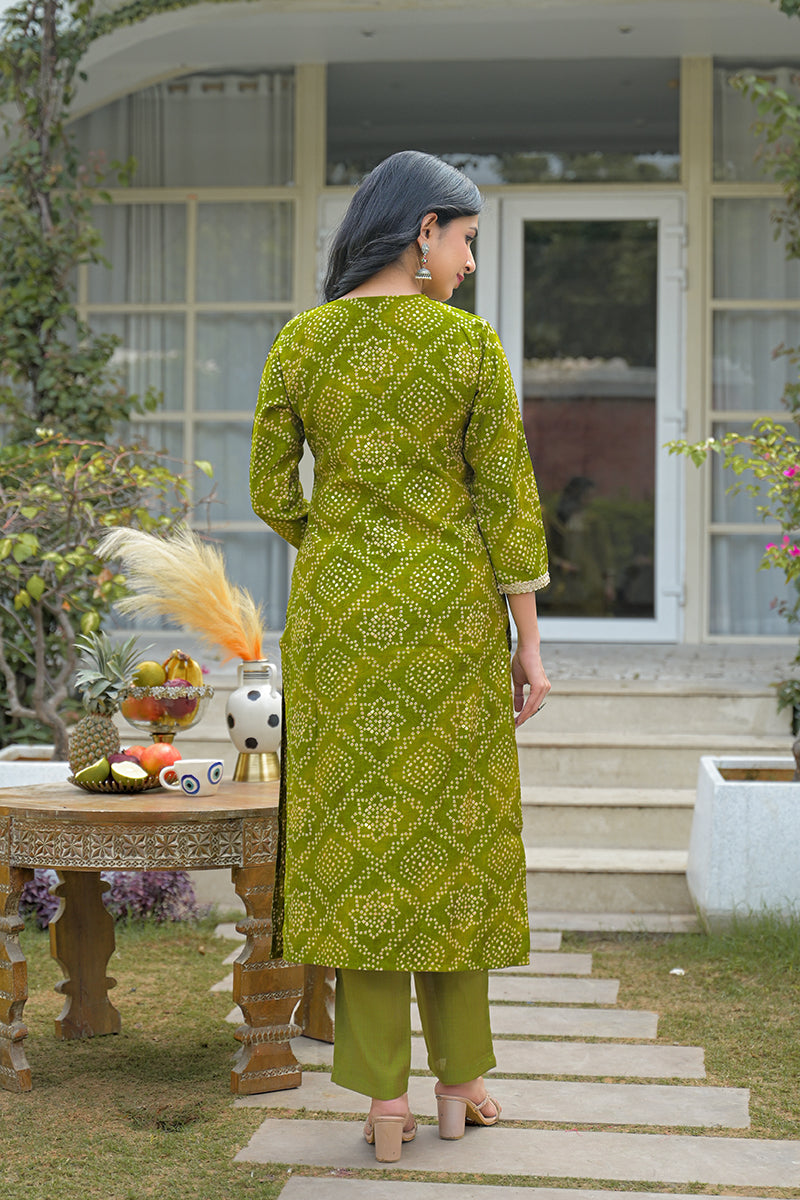 Green Silk Blend Bandhani Embroidered Straight Kurta Trousers With Dupatta PKSKD3107