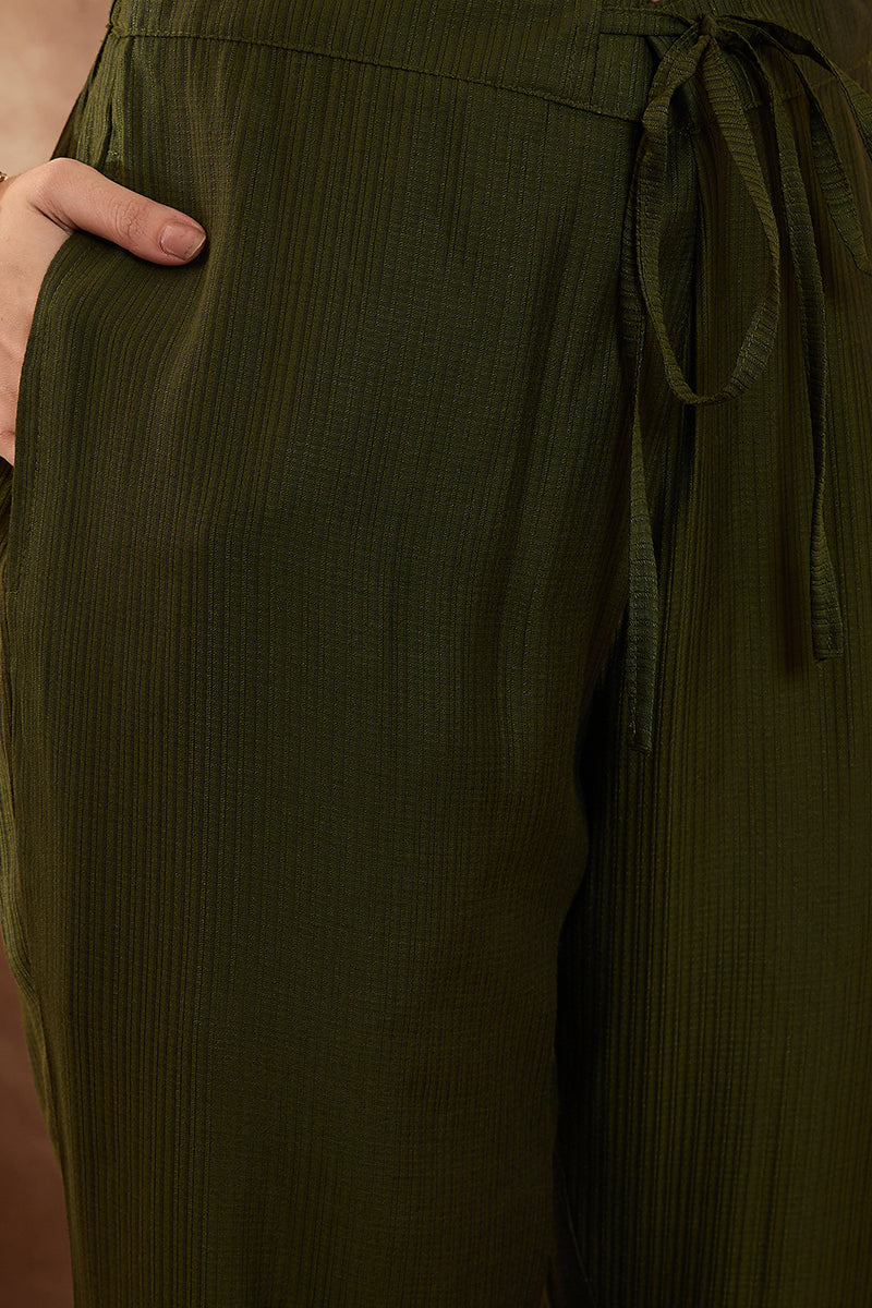 Green Polyester Floral Printed Straight Kurta Trousers With Dupatta PKSKD3206