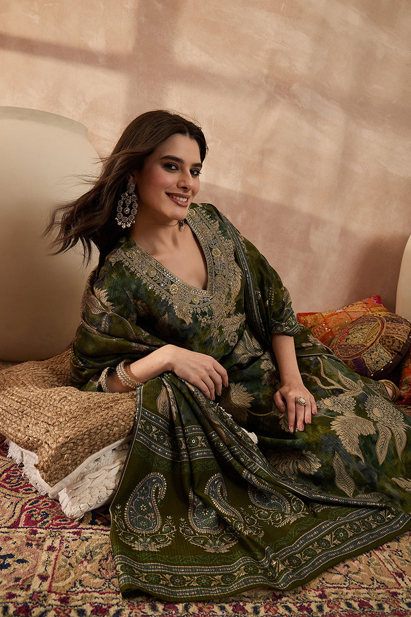 Green Polyester Floral Printed Straight Kurta Trousers With Dupatta PKSKD3206