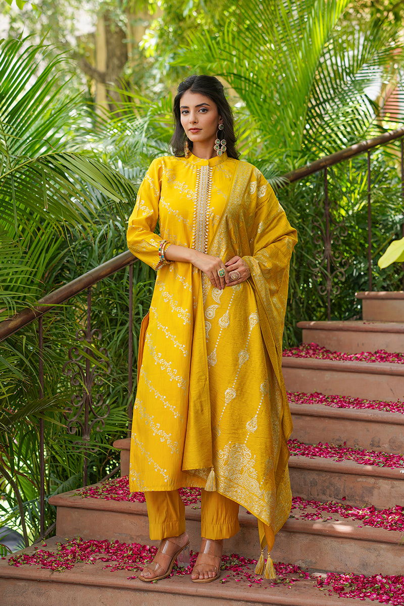 Yellow Silk Blend Floral Printed Straight Kurta Trousers With Dupatta SKSKD3043