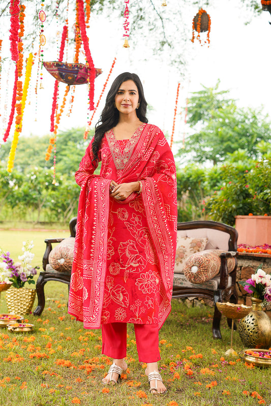 Red Poly Chanderi Floral Embroidered Straight Kurta Trousers With Dupatta SKSKD3132