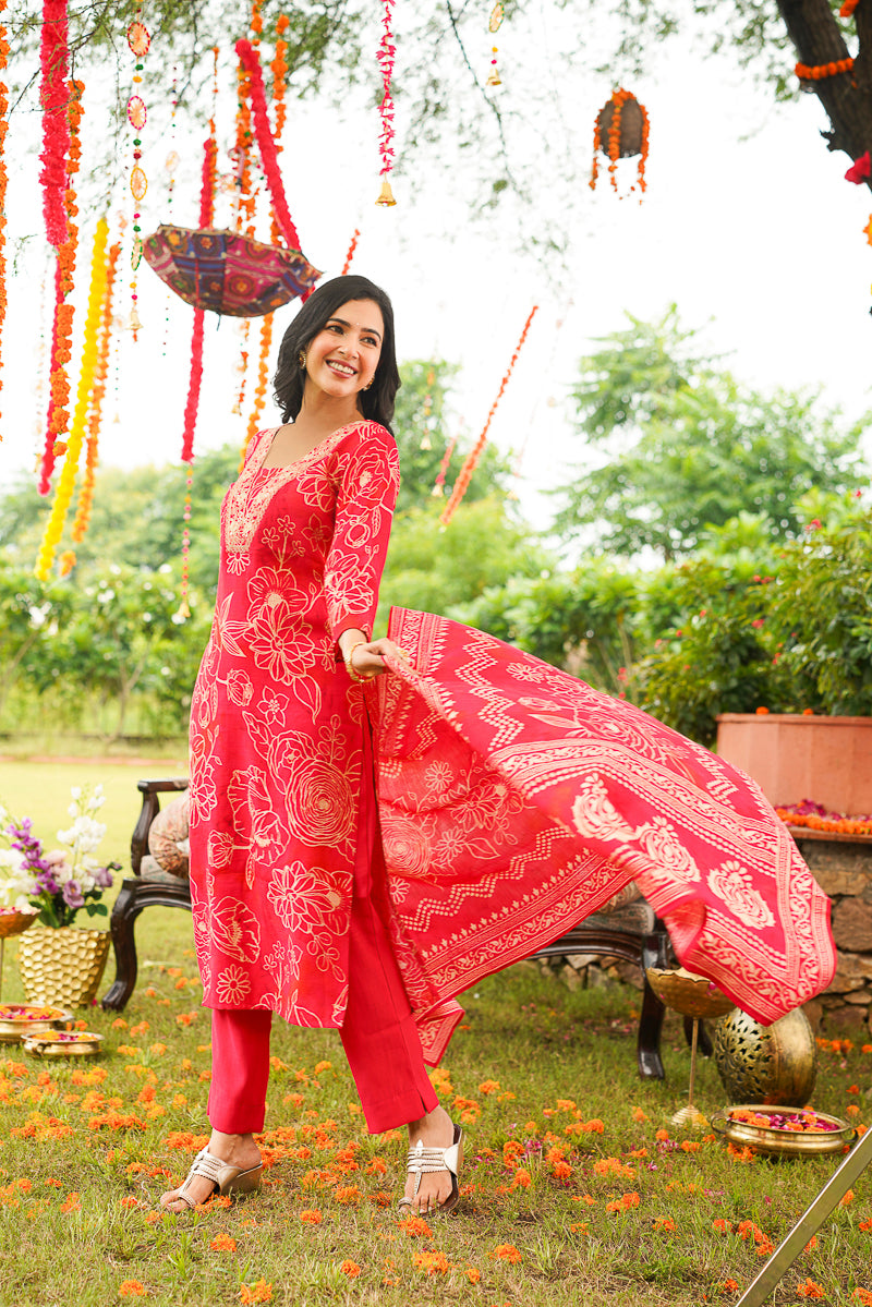 Red Poly Chanderi Floral Embroidered Straight Kurta Trousers With Dupatta SKSKD3132