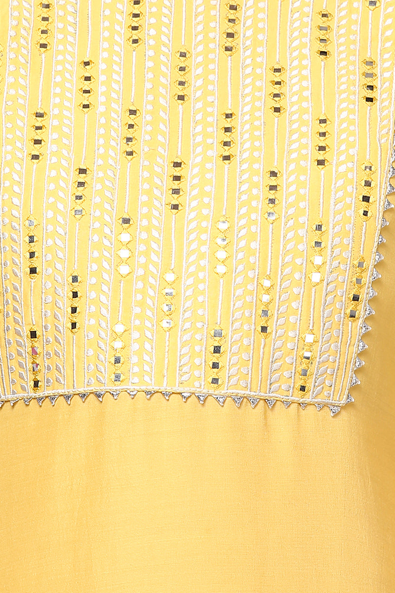 Yellow Silk Blend Embroidered Straight Kurta VCK9493