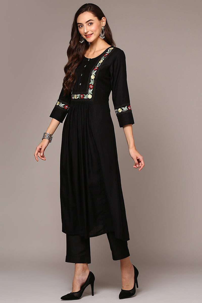 Plus Size Black Viscose Rayon Embroidered Flared Kurta VCK9535