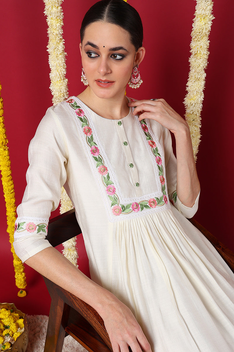 Off White Silk Blend Solid Embroidered Flared Kurta VCK9542