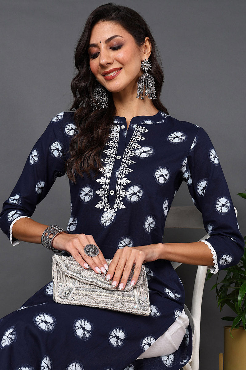 Blue Cotton Embroidered Ethnic Motifs Straight Kurta VCK9568