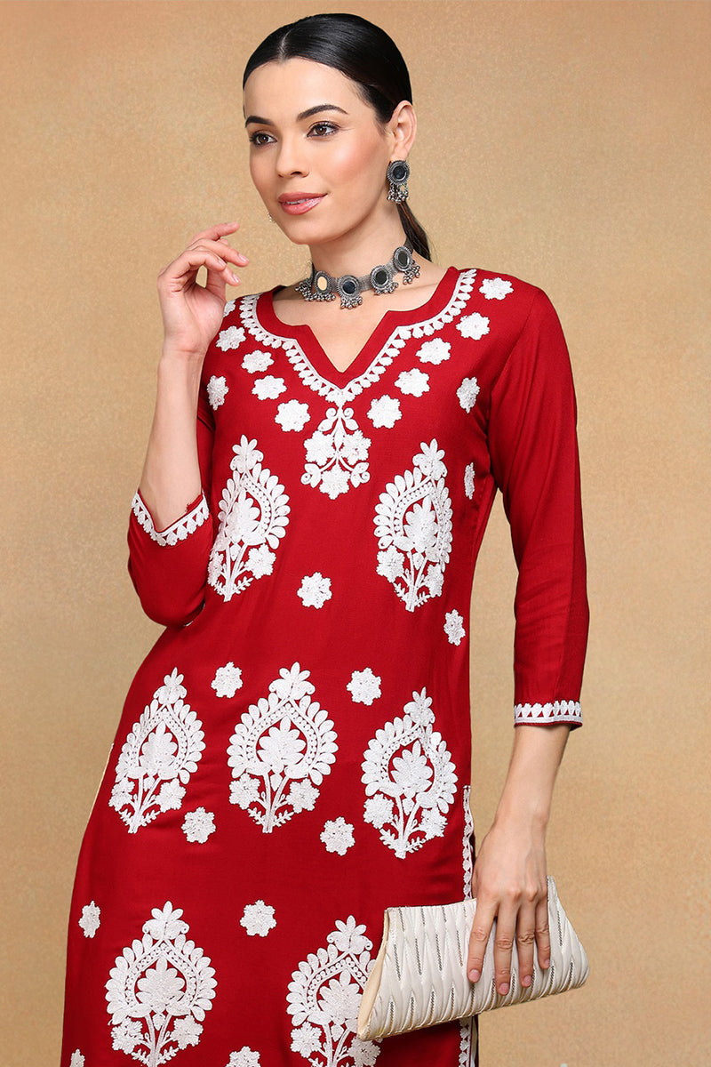 Maroon Viscose Rayon Solid Embroidered Straight Kurta VCK9765