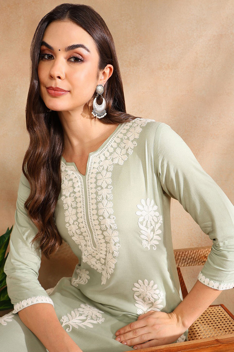 Green Viscose Rayon Solid Embroidered Chikankari Straight Kurta VCK9779GRN