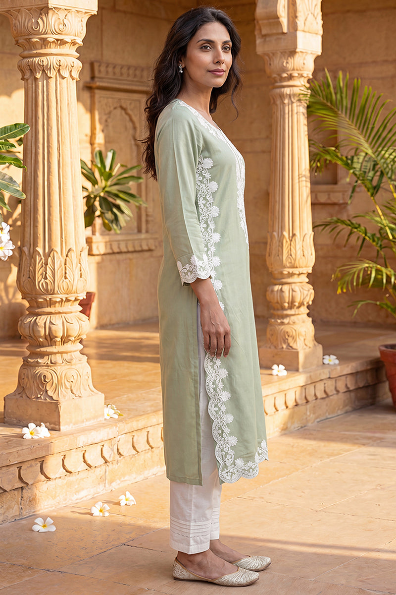 Ahika Womens Green Viscose Rayon Solid Embroidered Regular Kurta VCK9798