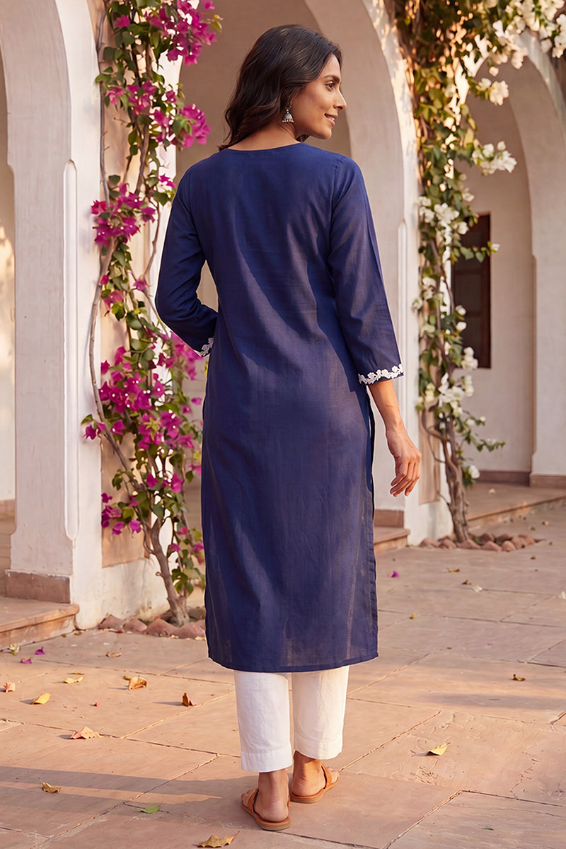 Ahika Womens Turquoise Blue Viscose Rayon Solid Embroidered Regular Kurta VCK9799