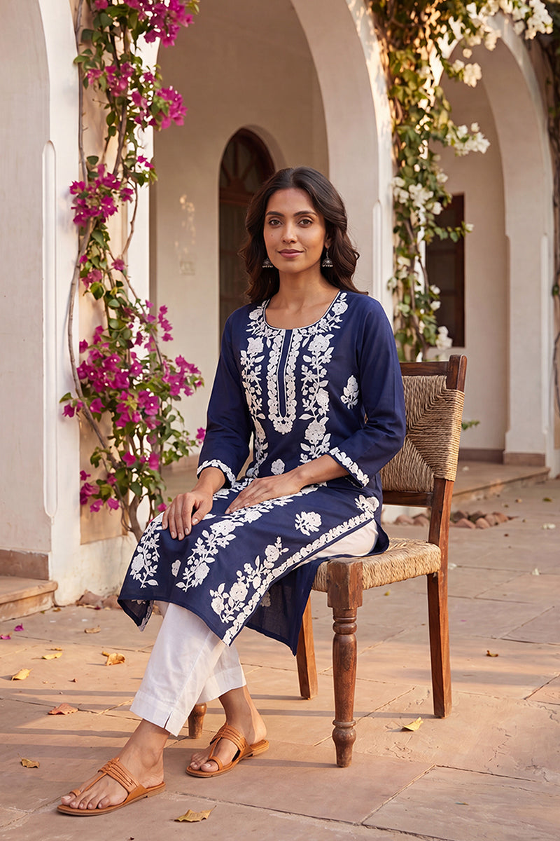 Ahika Womens Turquoise Blue Viscose Rayon Solid Embroidered Regular Kurta VCK9799