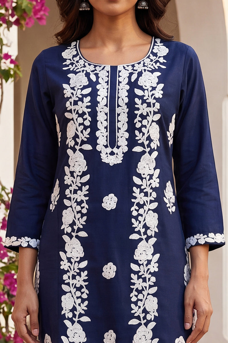 Ahika Womens Turquoise Blue Viscose Rayon Solid Embroidered Regular Kurta VCK9799