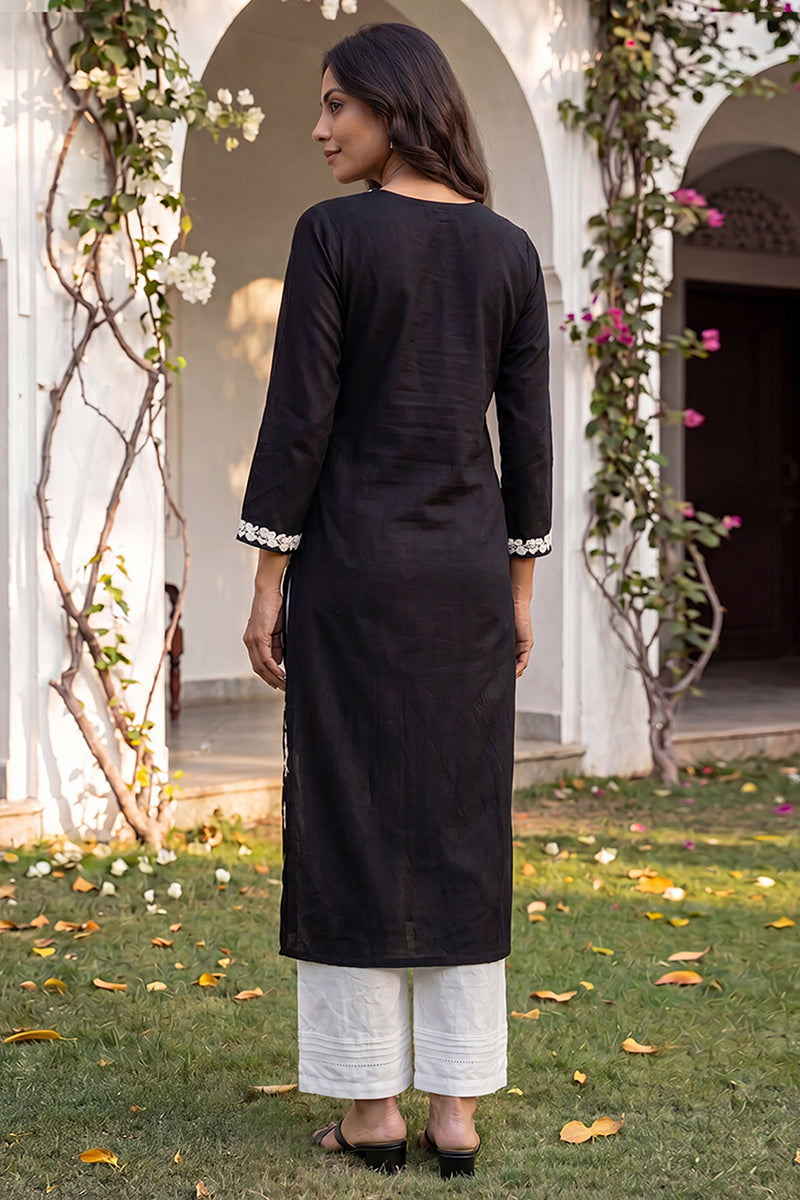 Ahika Womens Black Viscose Rayon Solid Embroidered Regular Kurta VCK9802