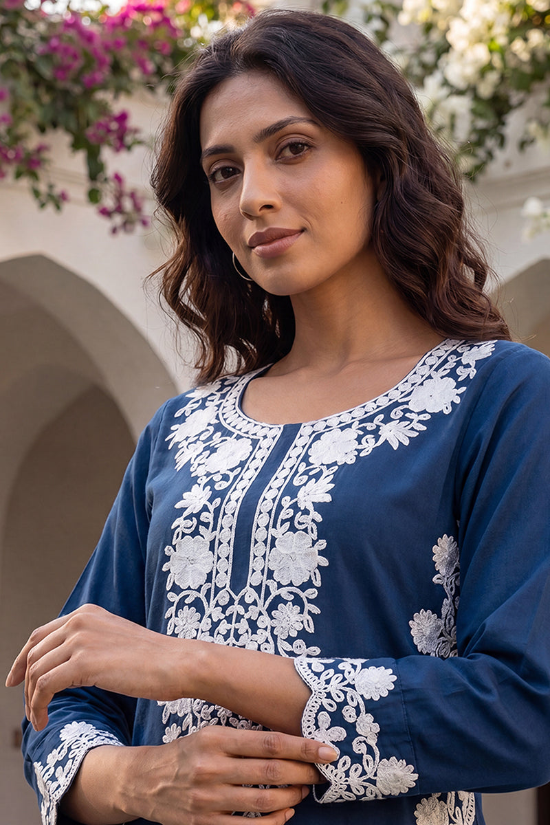 Ahika Womens Blue Viscose Rayon Solid Embroidered Regular Kurta VCK9808