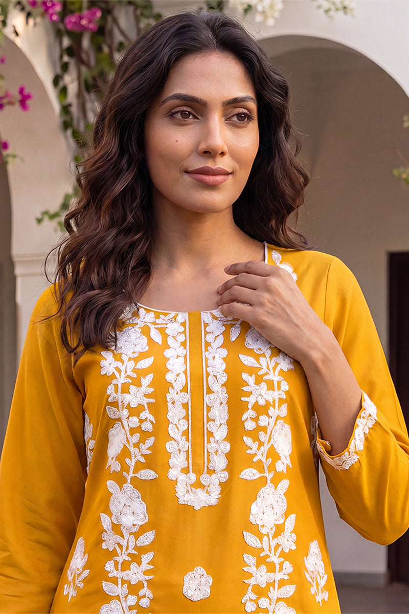 Ahika Womens Mustard Viscose Rayon Solid Embroidered Regular Kurta VCK9812